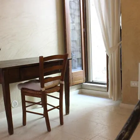 Lo Gnomo Bed & Breakfast