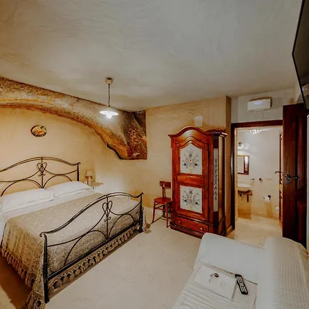 Lo Gnomo Bed & Breakfast