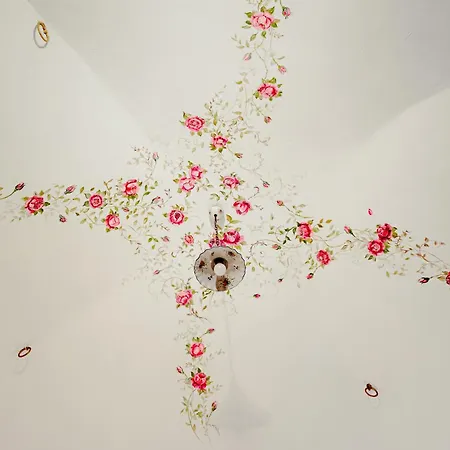 Lo Gnomo Bed & Breakfast 3*