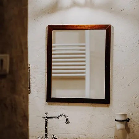 Lo Gnomo Bed & Breakfast