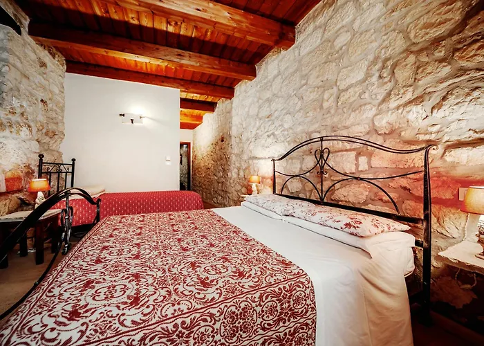 Lo Gnomo Bed & Breakfast 3*