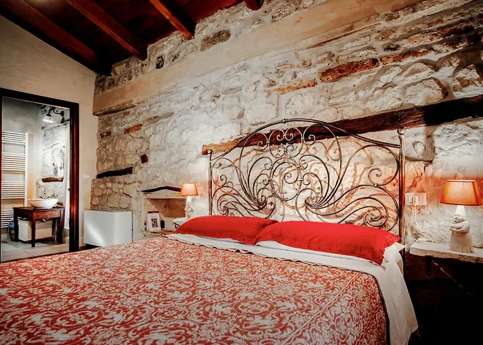 Lo Gnomo Bed & Breakfast 3*